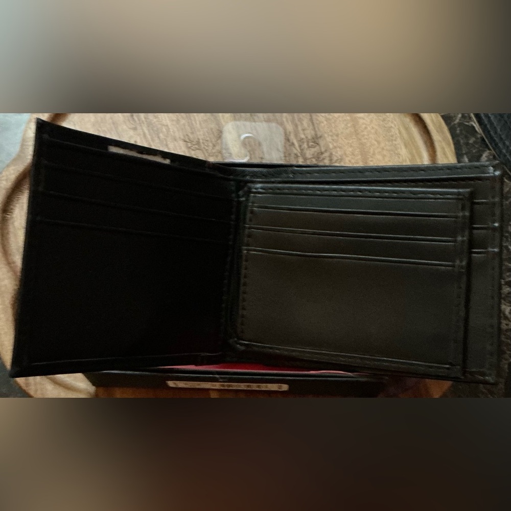 Guess Black Wallet Card Holder - Picture 4 of 6